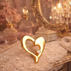 Goldtone Heart-shaped Brooch w/ Crystal - Pre-loved (1.25")